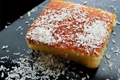 Revani (Greek semolina cake)