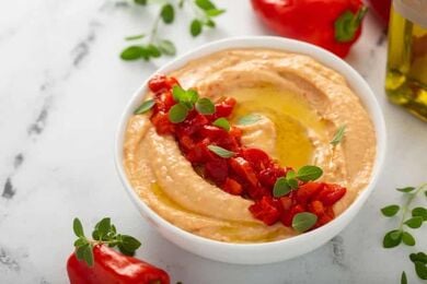 Roasted red pepper hummus