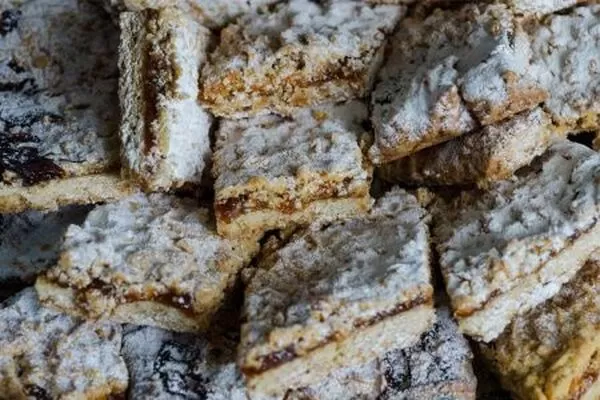 Εικόνα Νηστίσιμο κέικ με μαρμελάδα κεράσι