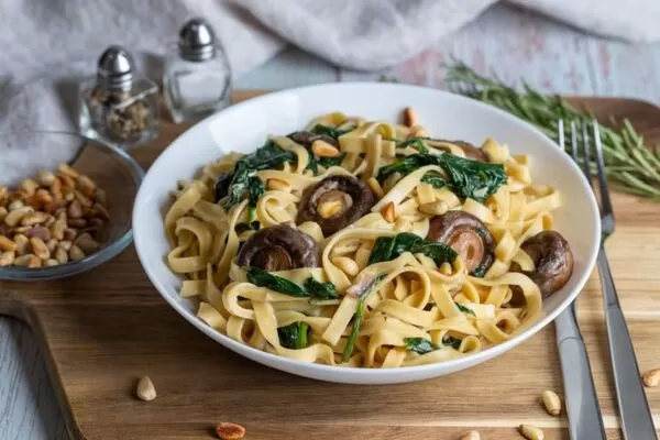 Image Pasta with mushroom and spinach