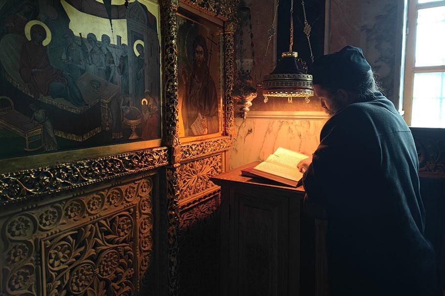 Exploring the Sanctity of Everyday: Monastic Life and the Rhythms of Daily Routine in the Monasteries of Mount Athos